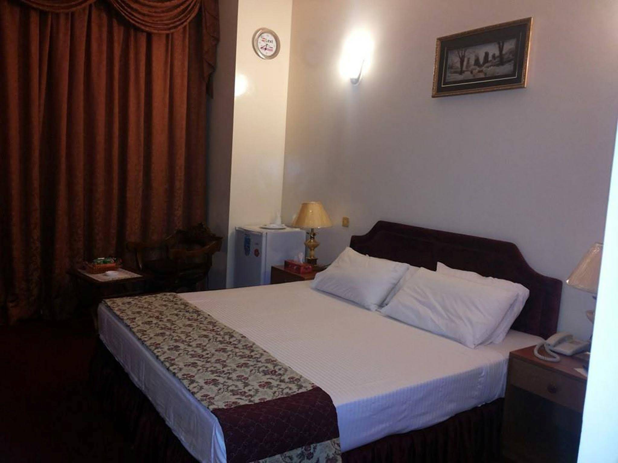 Kings Square Hotel