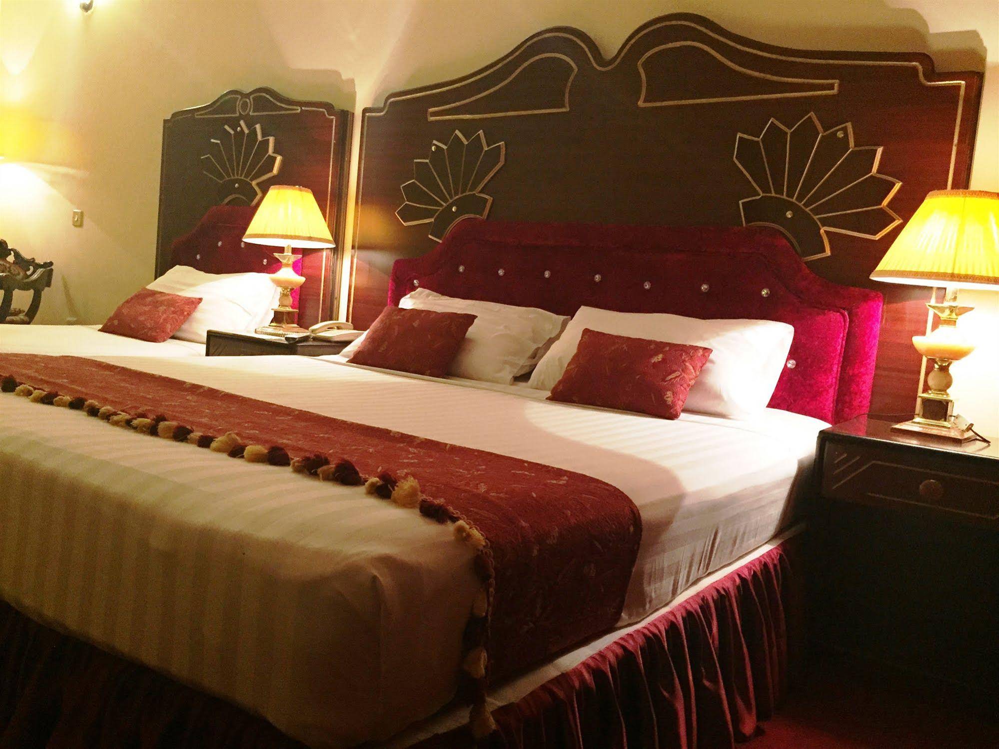 Kings Square Hotel