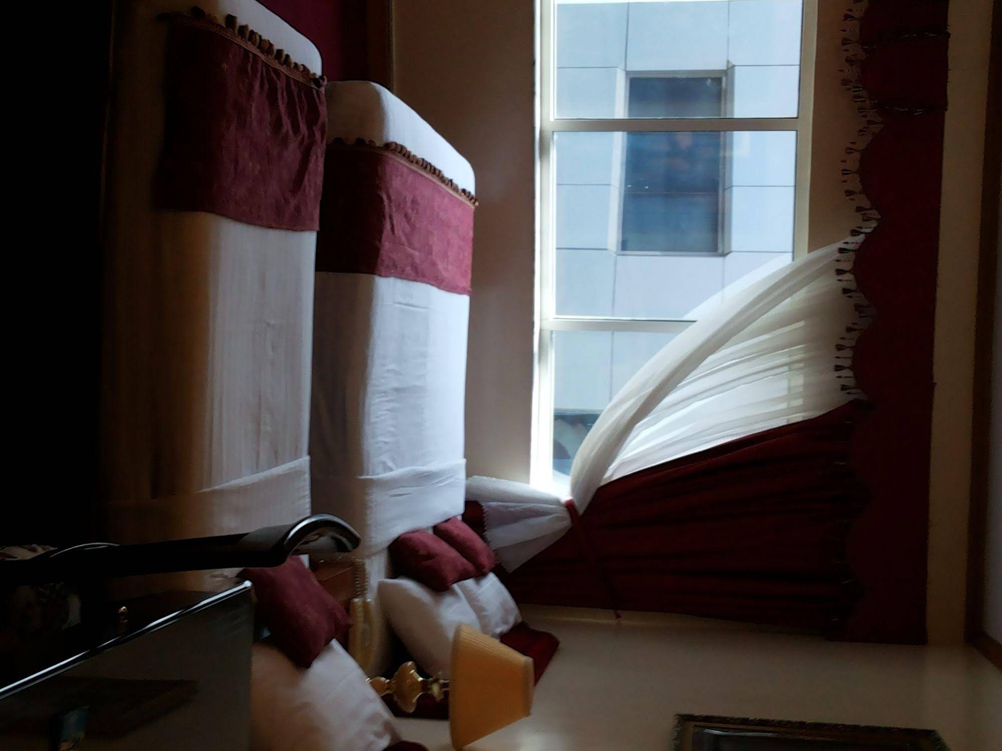 Kings Square Hotel