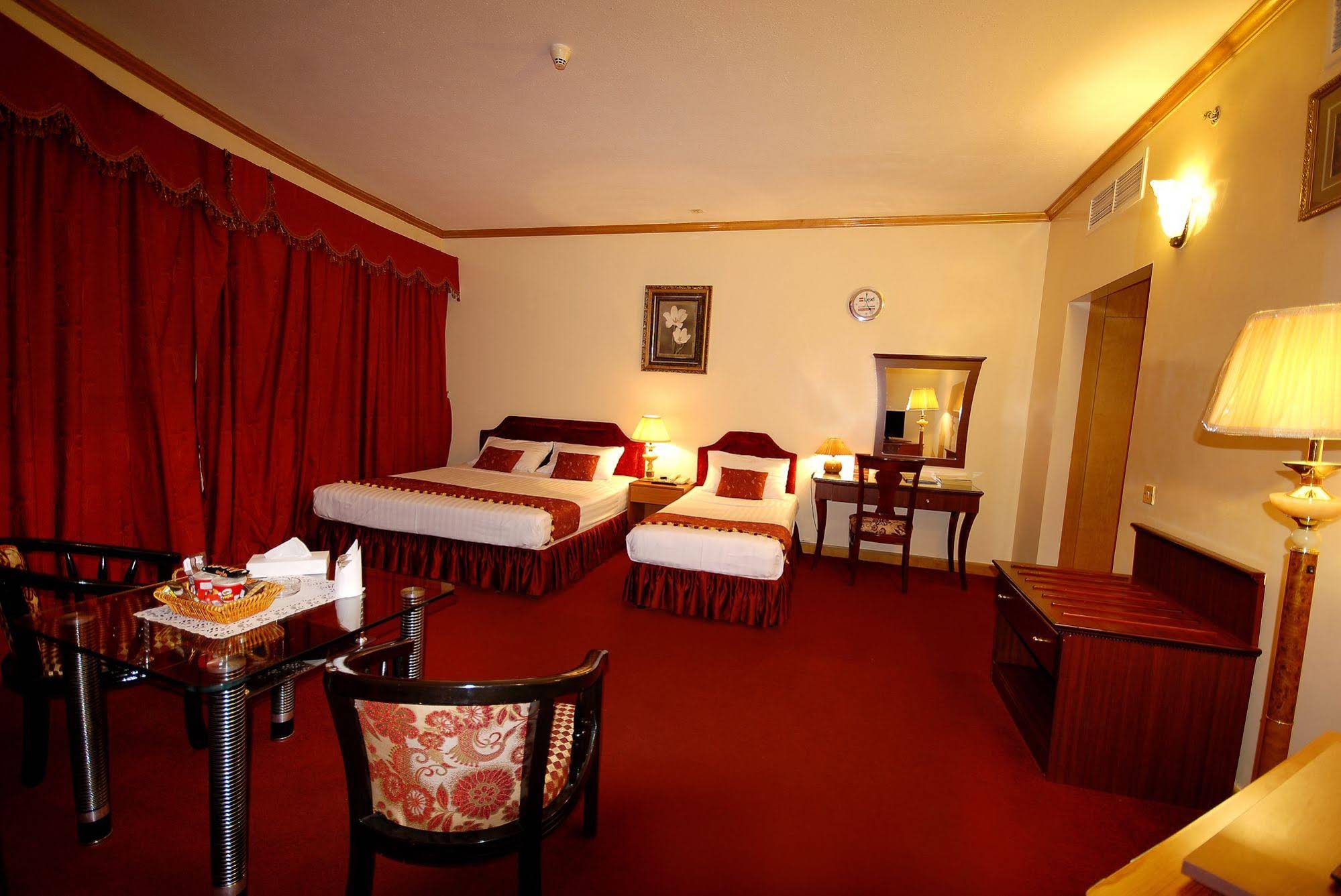 Kings Square Hotel