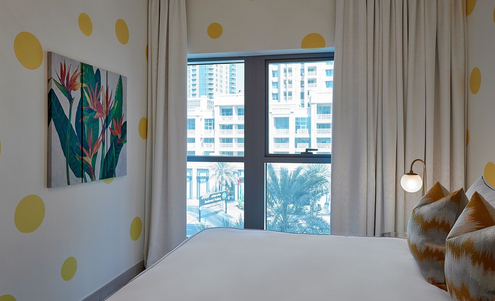 Claren Towers by Dream Inn Dubai