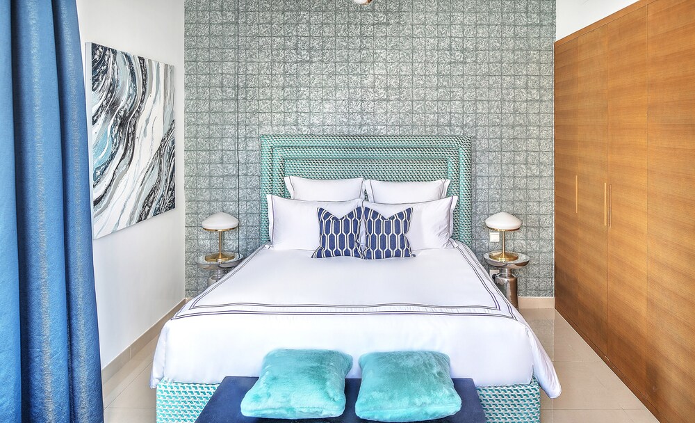 Claren Towers by Dream Inn Dubai