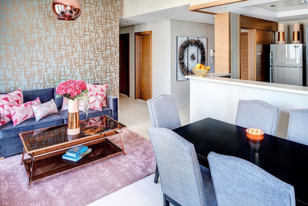 Claren Towers by Dream Inn Dubai