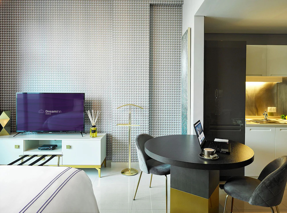 Claren Towers by Dream Inn Dubai