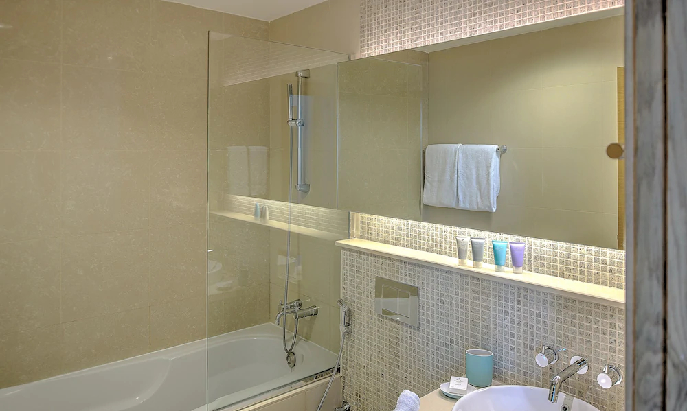 Claren Towers by Dream Inn Dubai