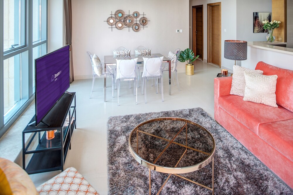 Claren Towers by Dream Inn Dubai