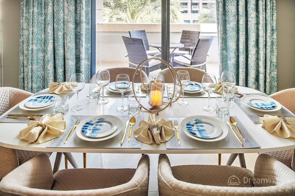 Claren Towers by Dream Inn Dubai
