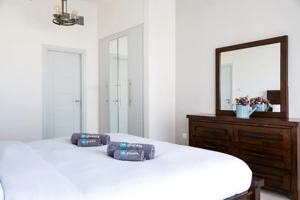 Damac Heights by HiGuests Vacation Homes