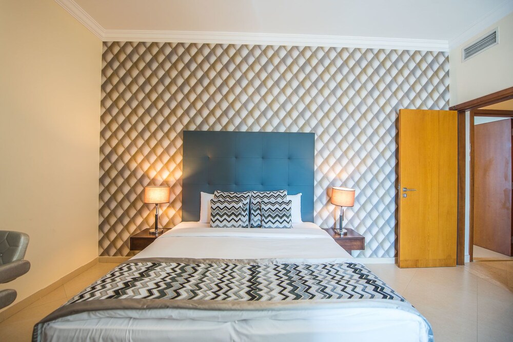 Dorra Bay by Deluxe Holiday Homes
