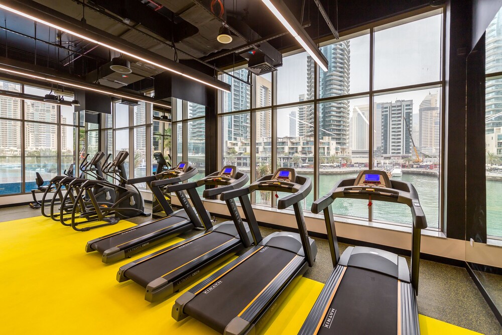 Dubai Marina Towers by Deluxe Holiday Homes