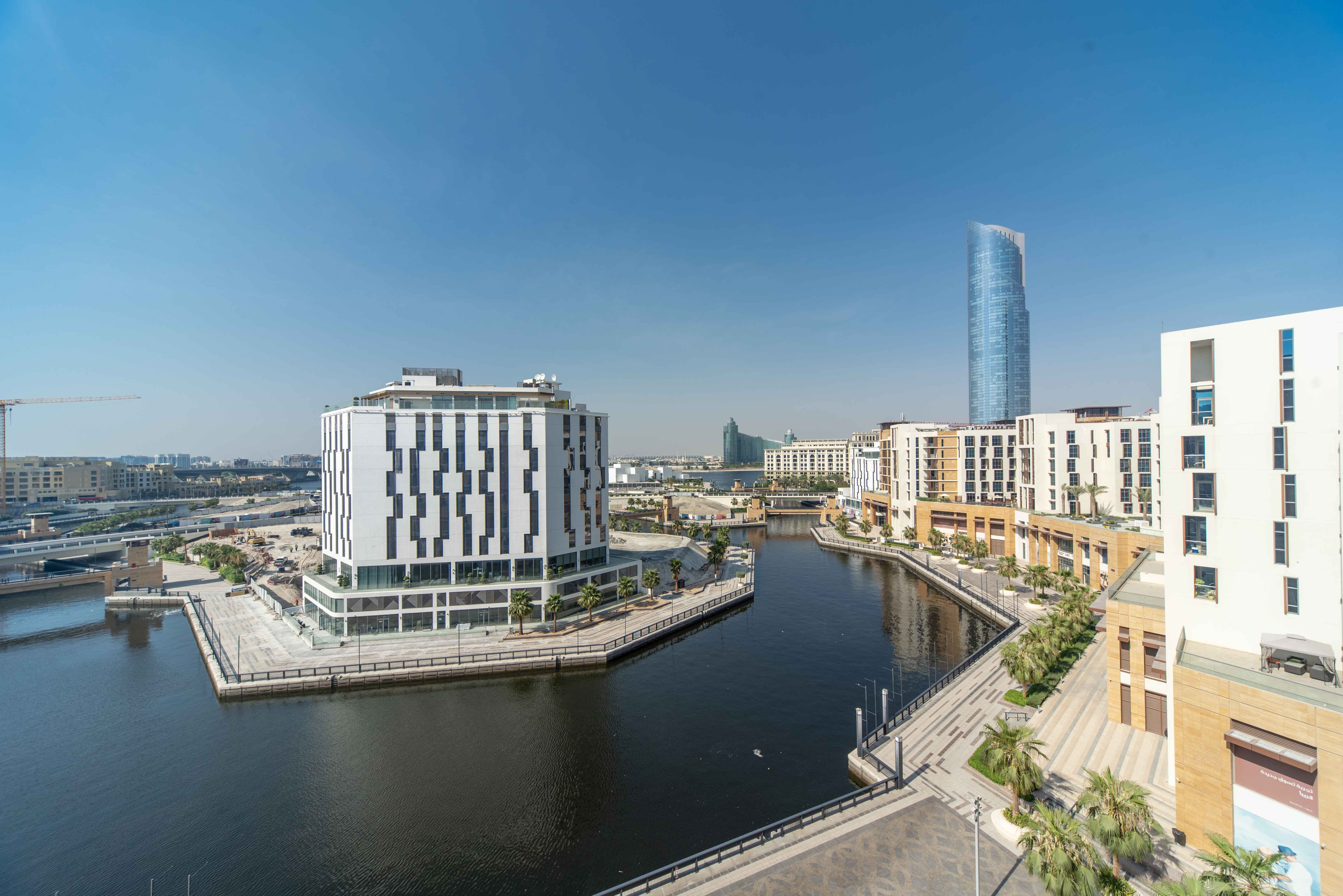 Dubai Wharf by Higuests Vacation Homes