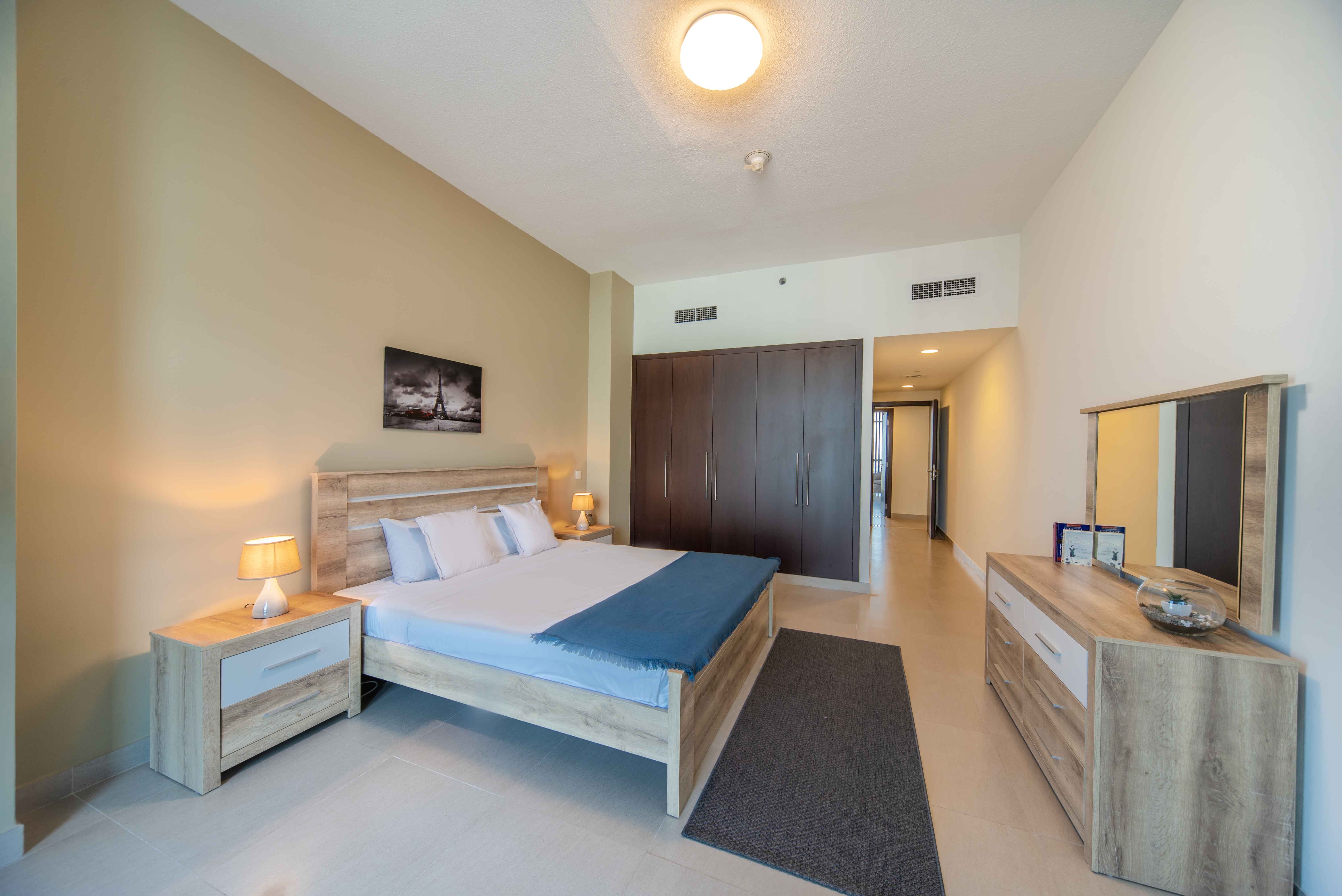 Dubai Wharf by Higuests Vacation Homes