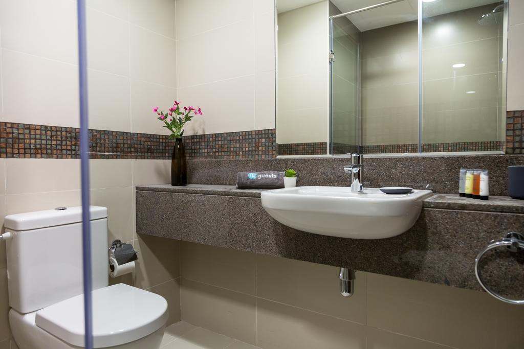 Dubai Wharf by Higuests Vacation Homes