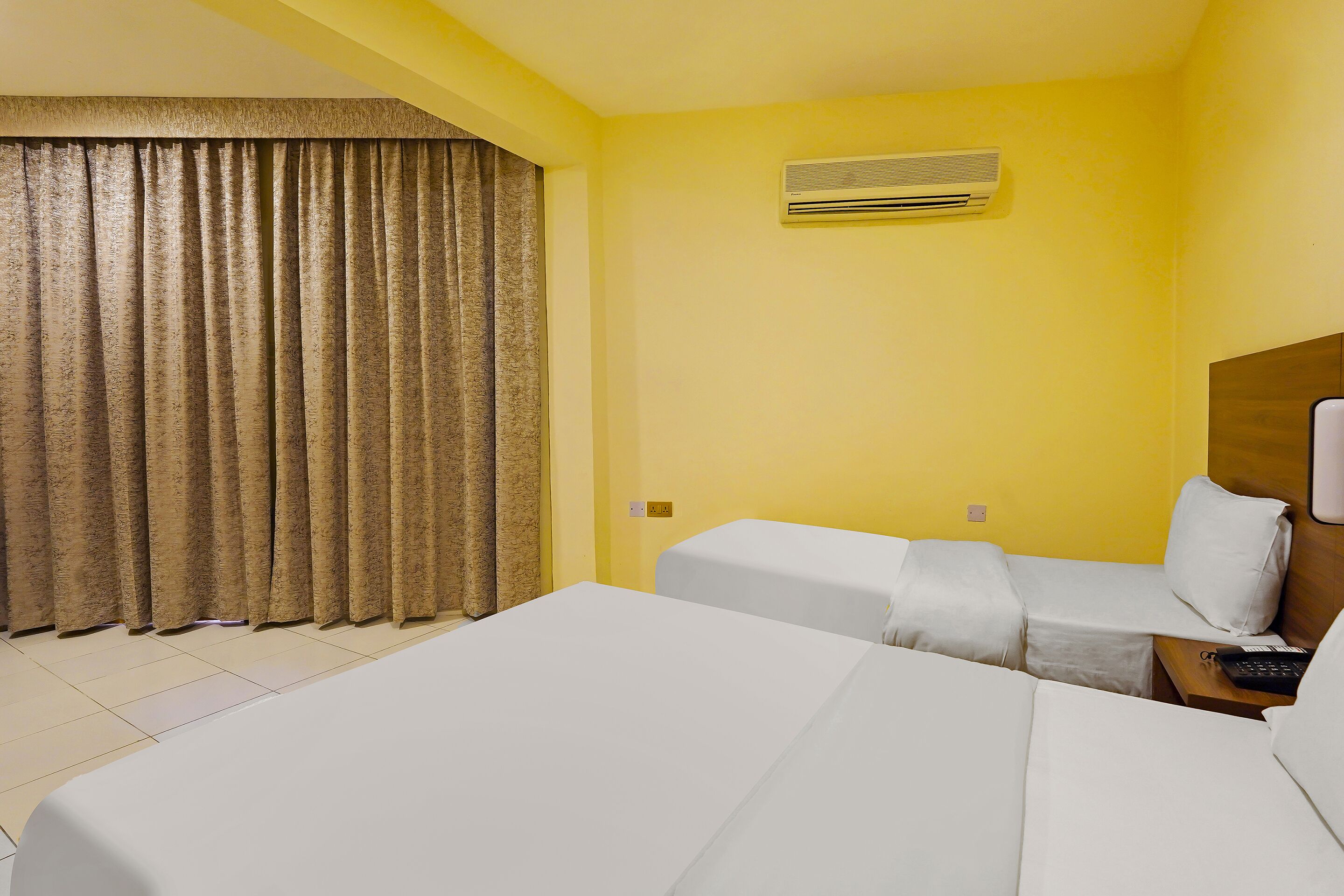 Emirates Hotel By OYO