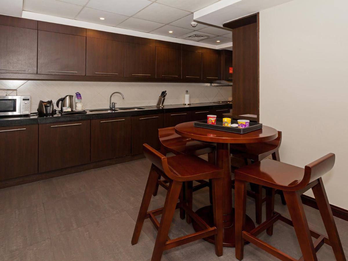 Flora Park Deluxe Hotel Apartments