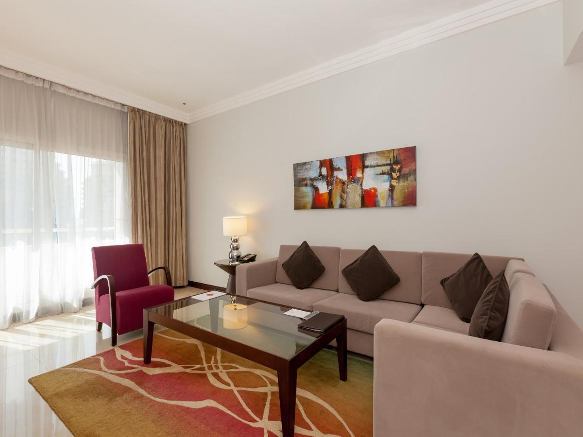 Flora Park Deluxe Hotel Apartments