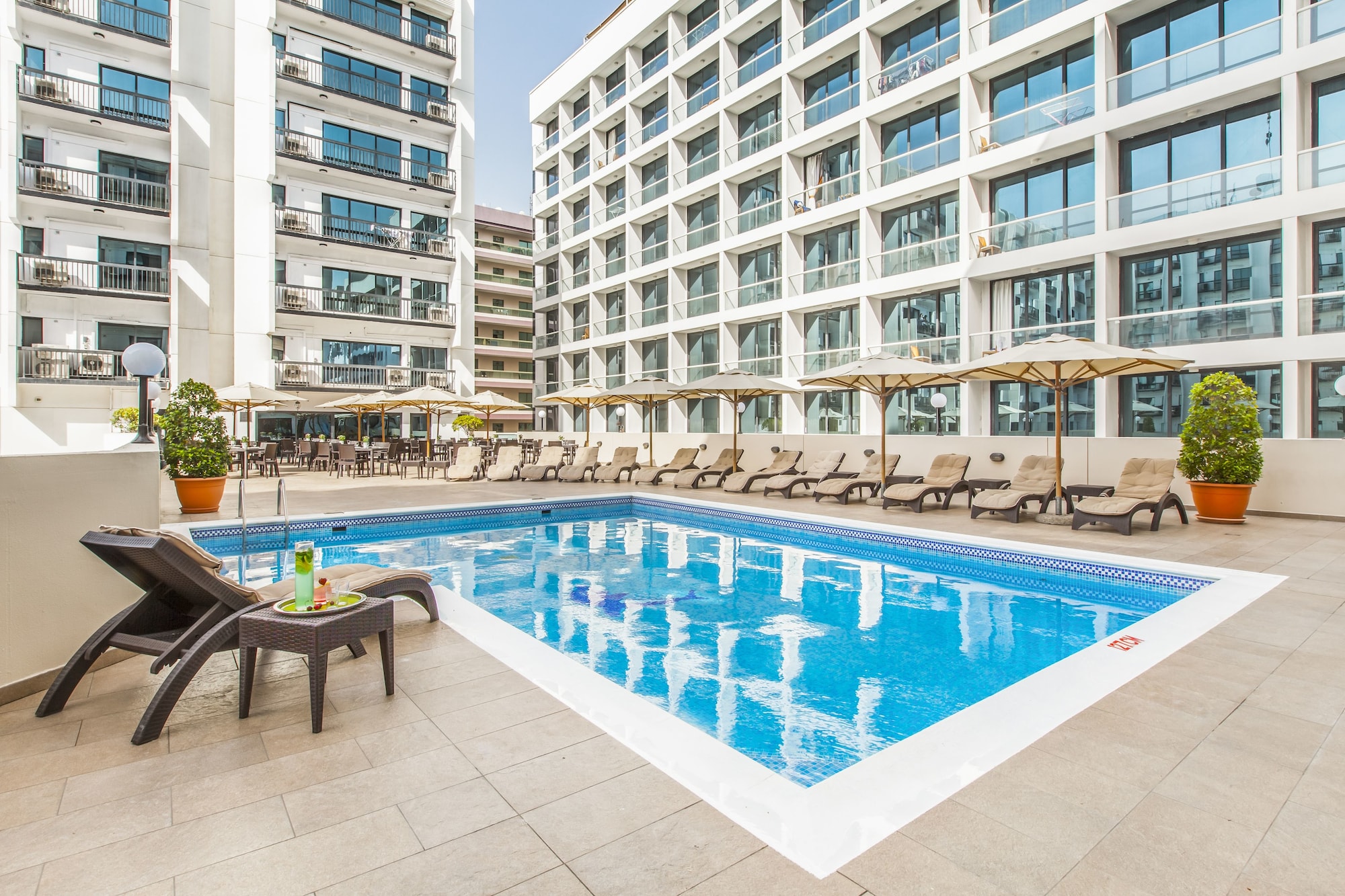 Golden Sands Hotel Apartments