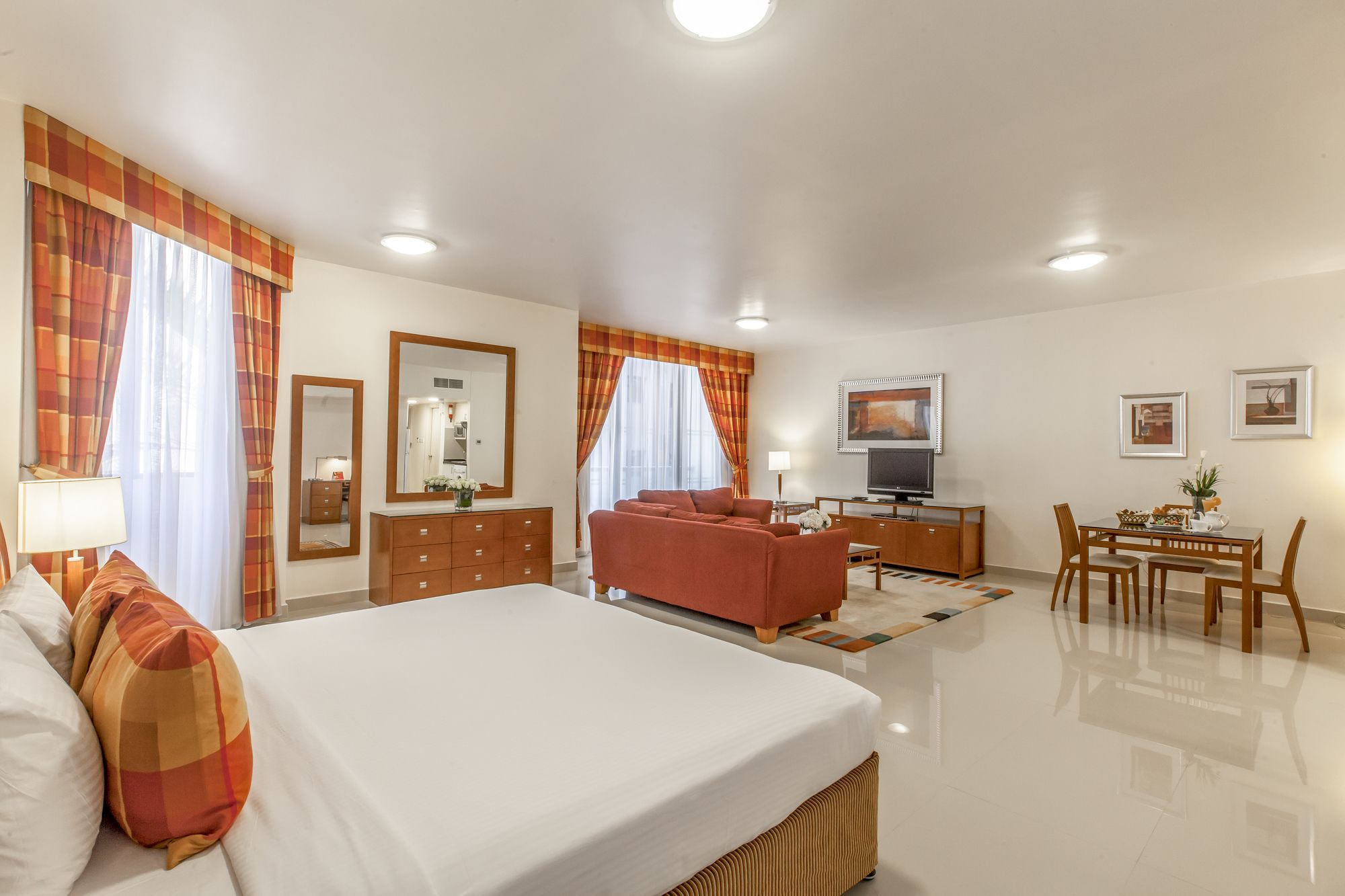 Golden Sands Hotel Apartments