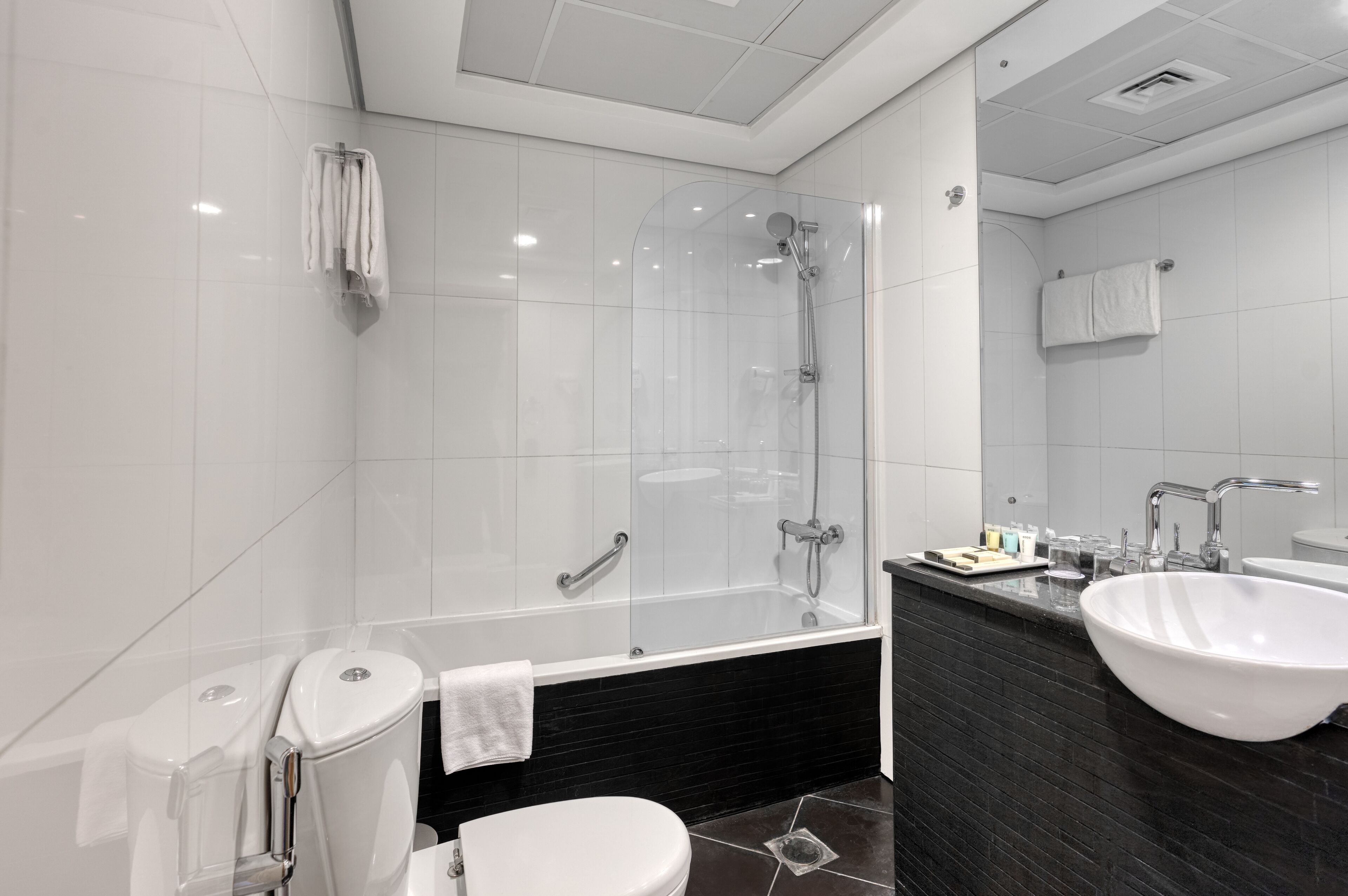 Grand Heights Dubai Hotel Apartments