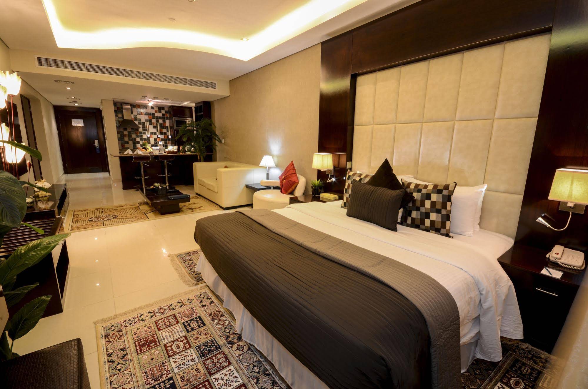 Al Salam Grand Hotel Apartments