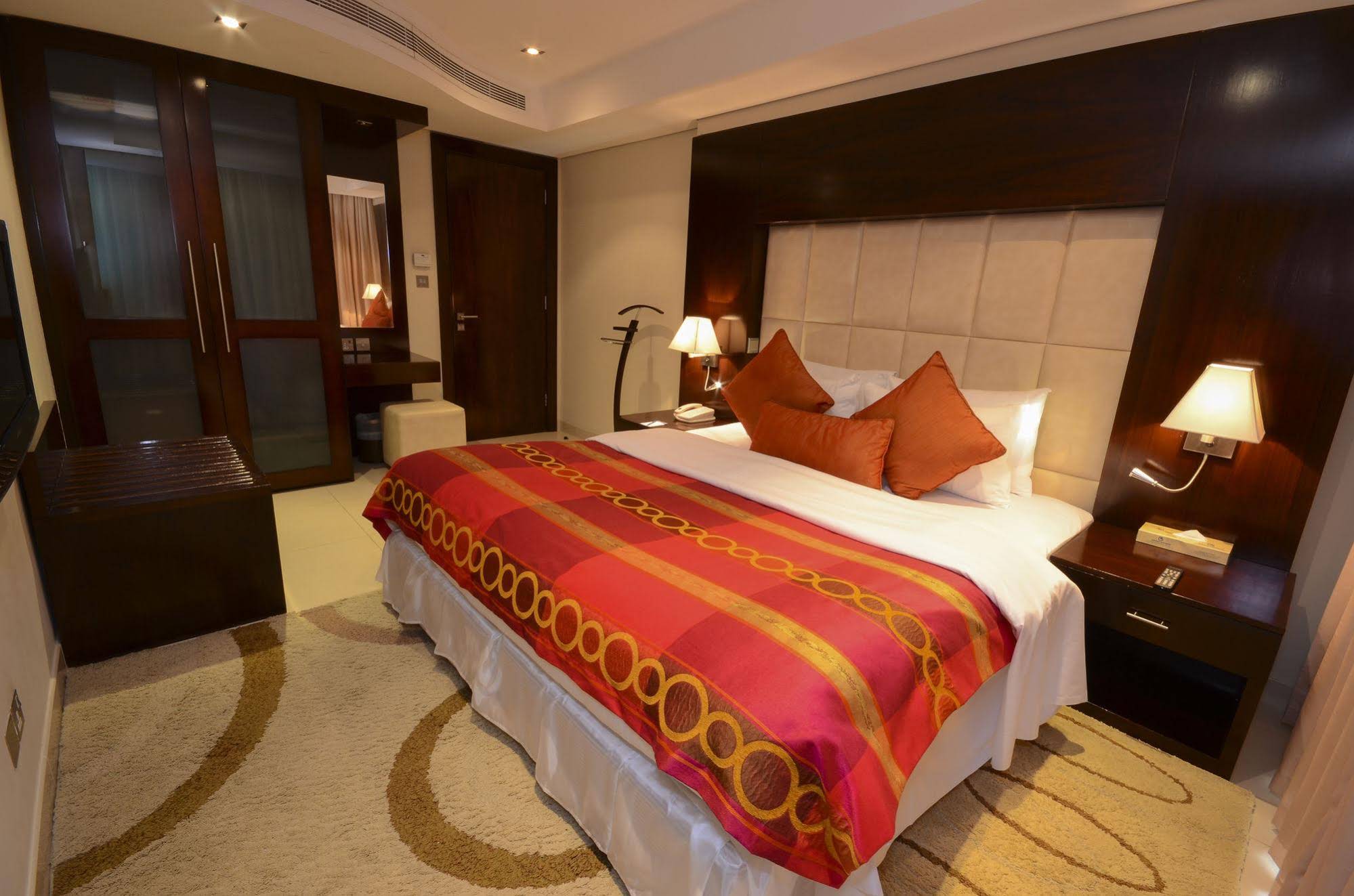 Al Salam Grand Hotel Apartments