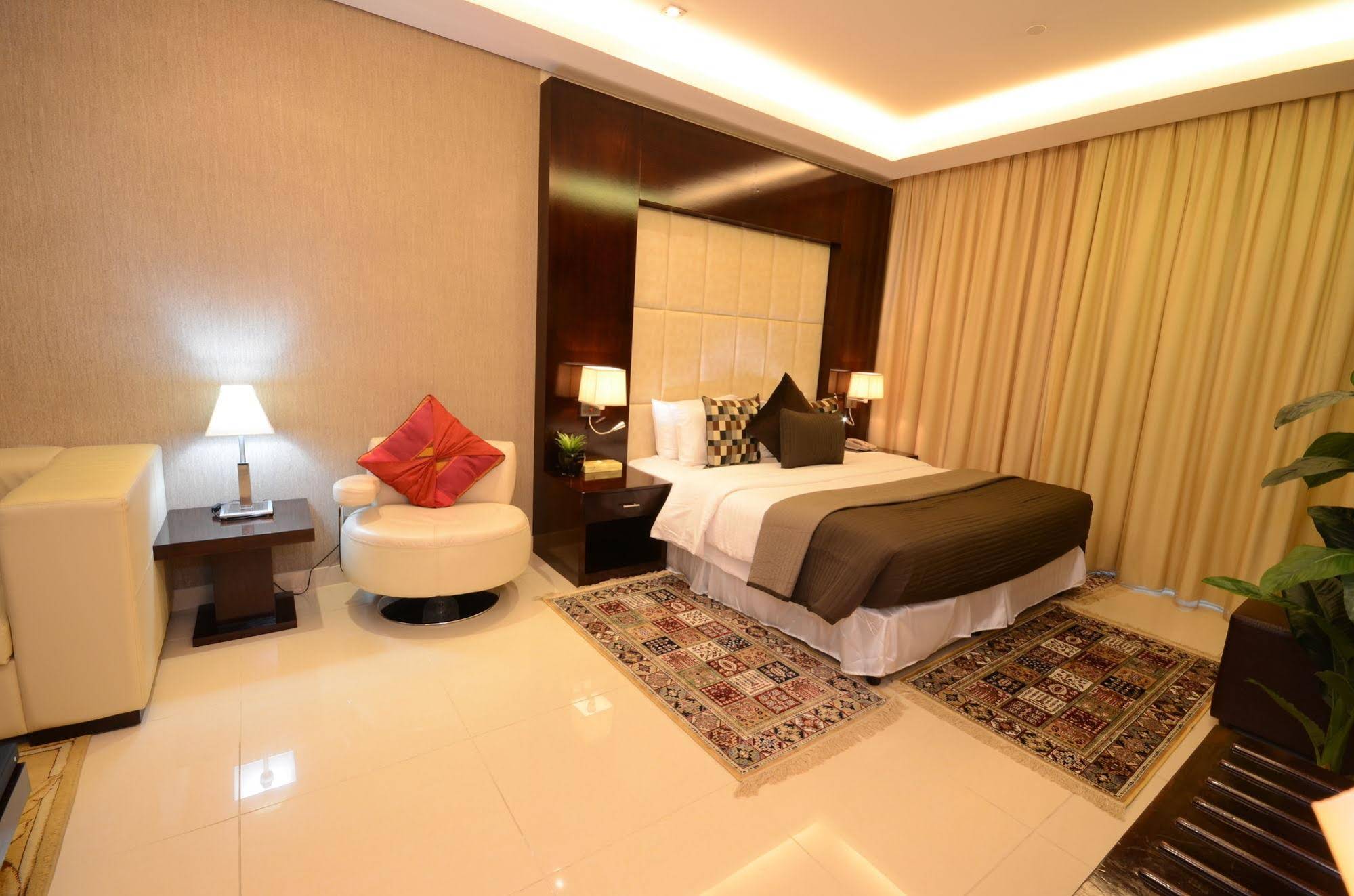 Al Salam Grand Hotel Apartments
