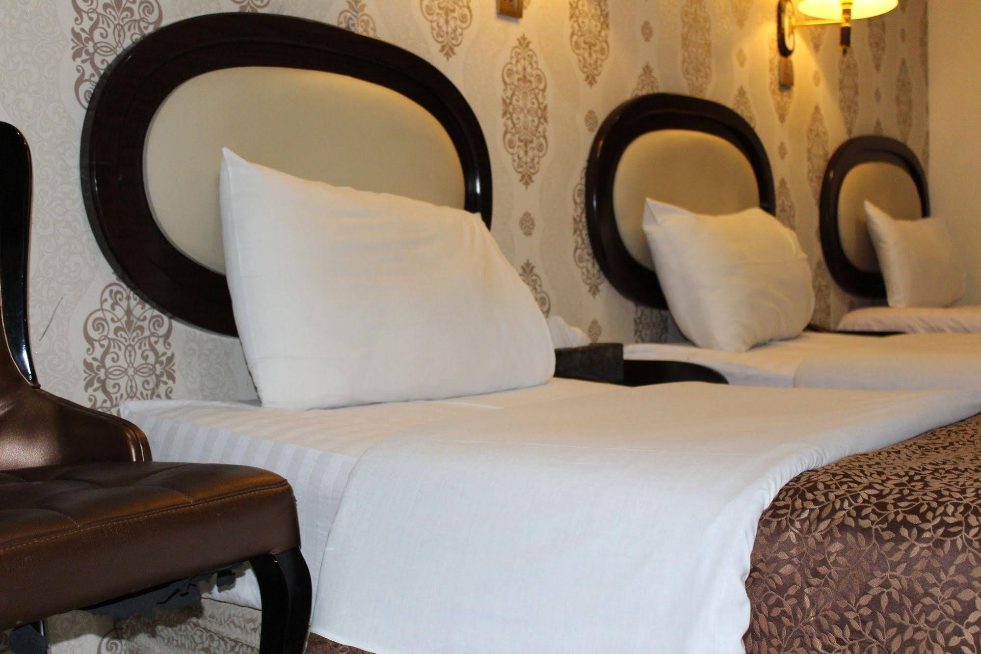 Grand Sina Hotel