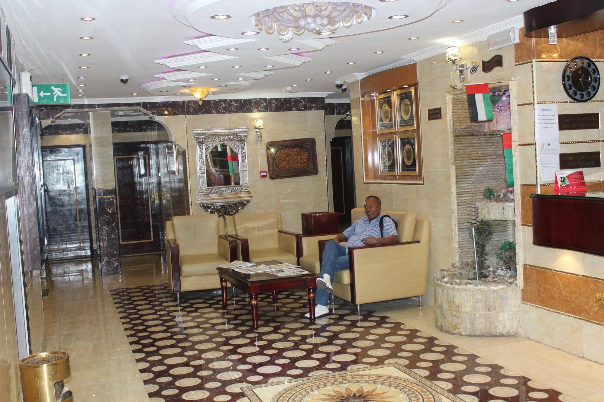 Grand Sina Hotel