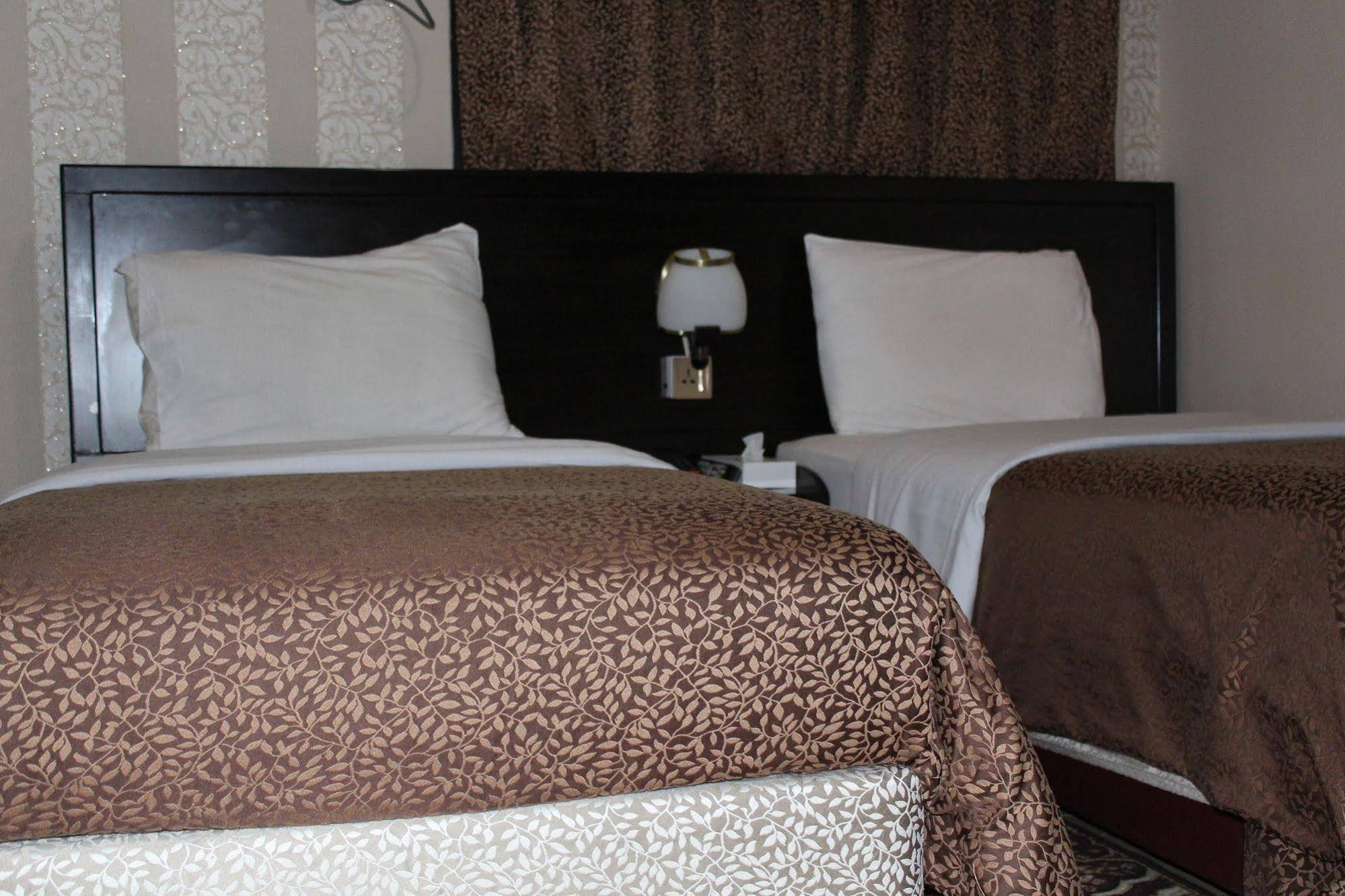 Grand Sina Hotel
