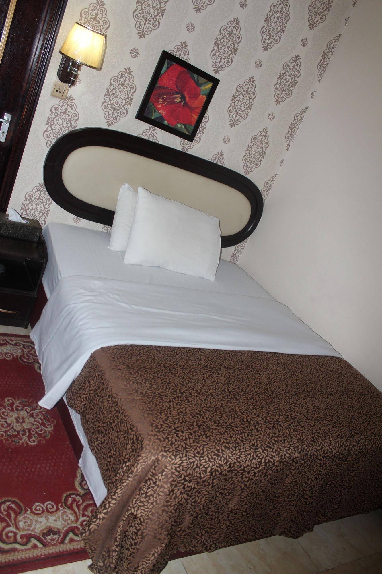 Grand Sina Hotel