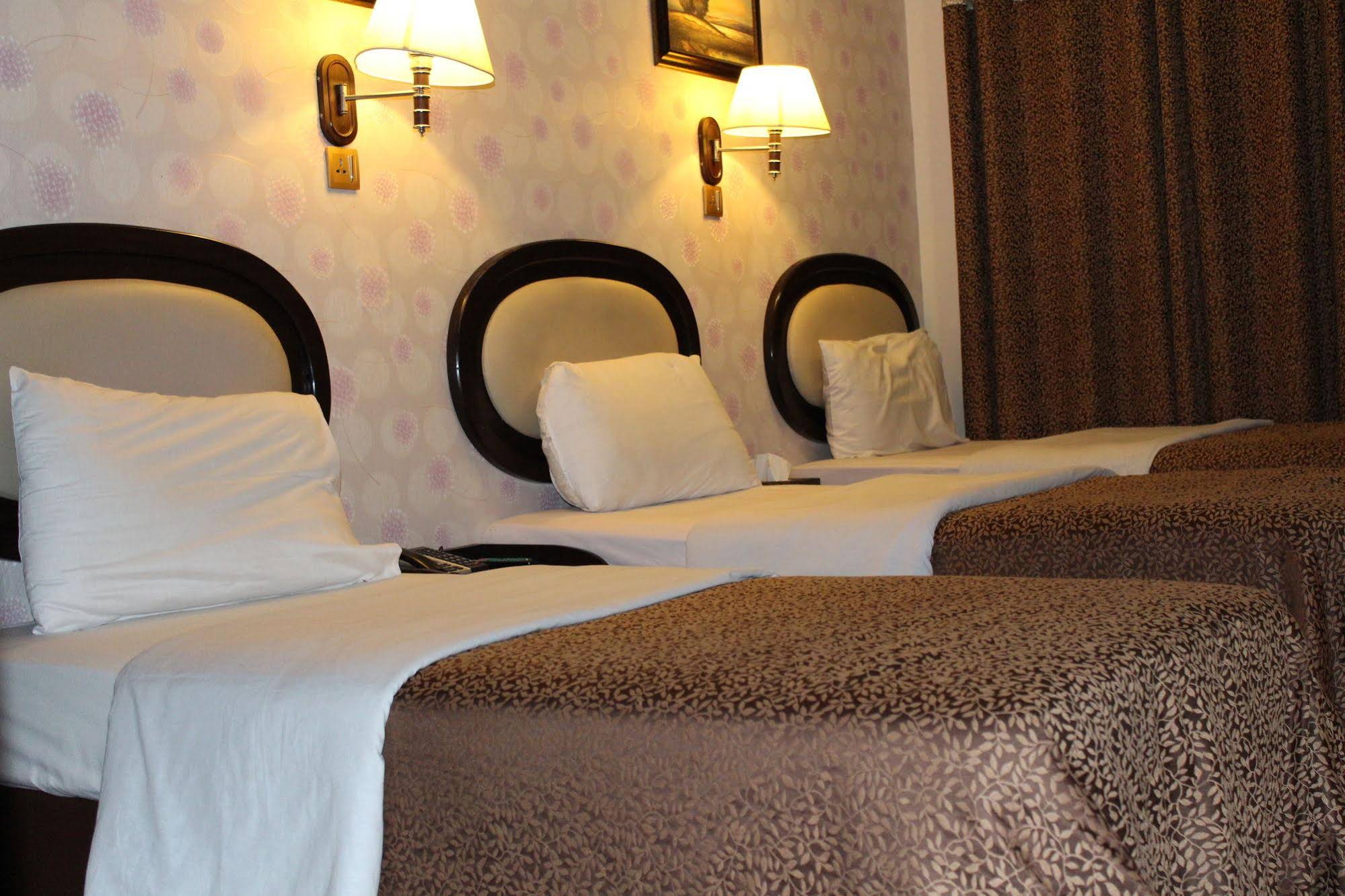 Grand Sina Hotel