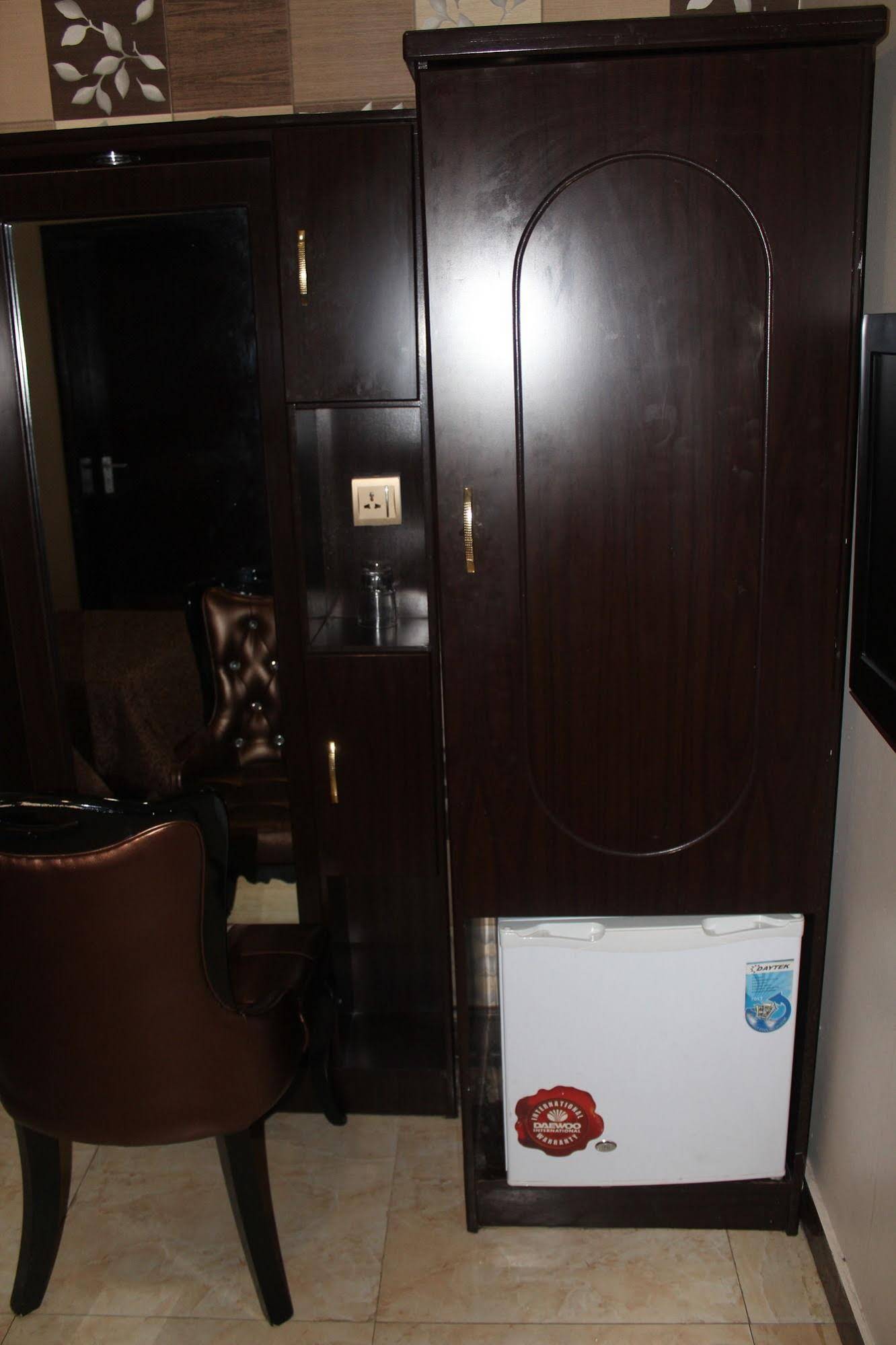 Grand Sina Hotel