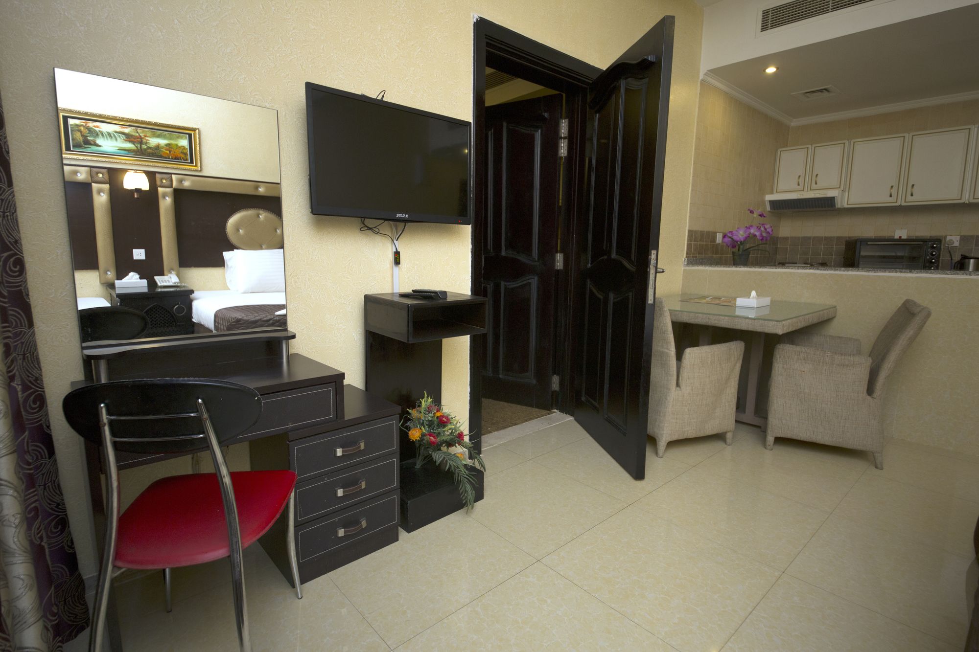 Hafez Hotel Apartments