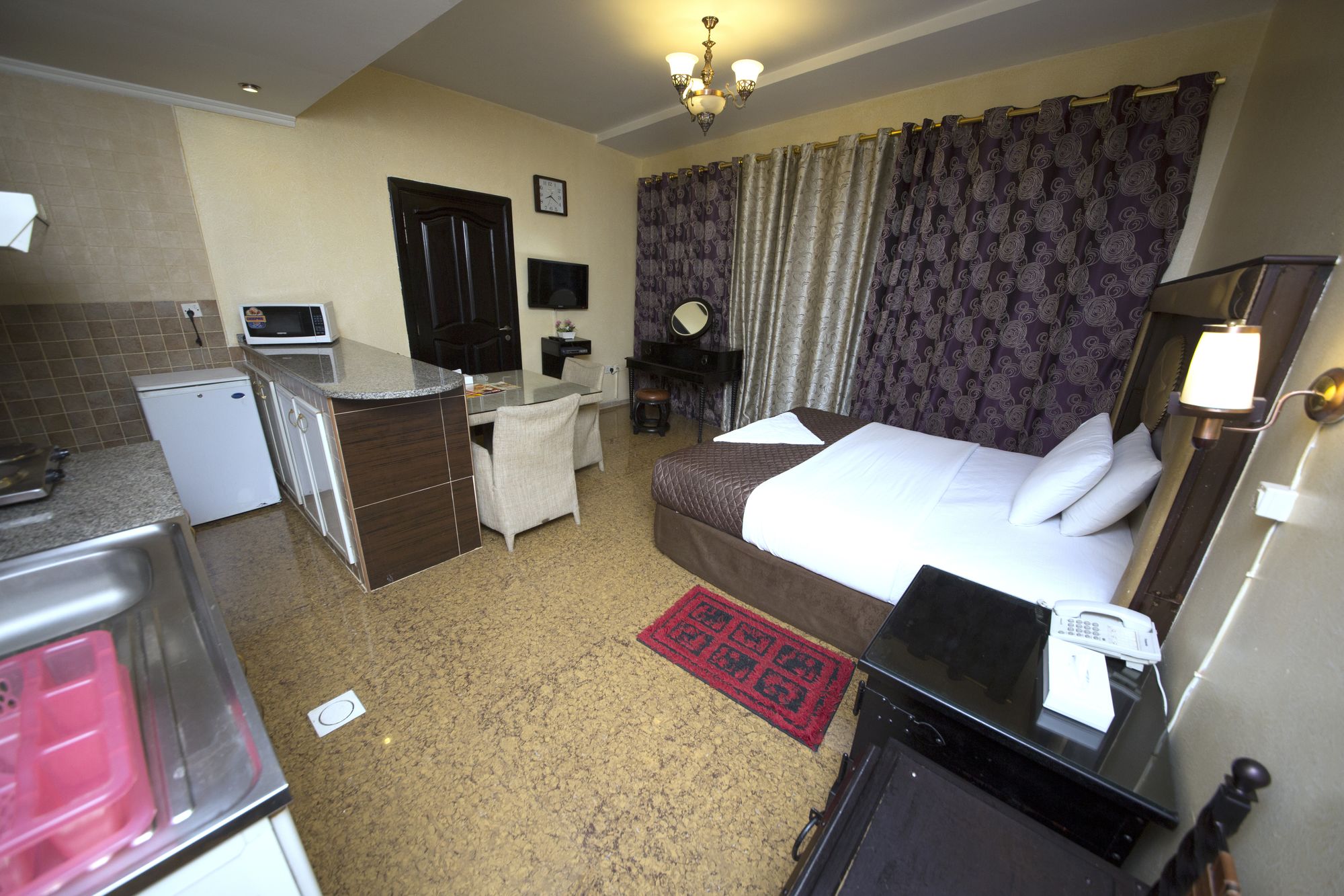 Hafez Hotel Apartments