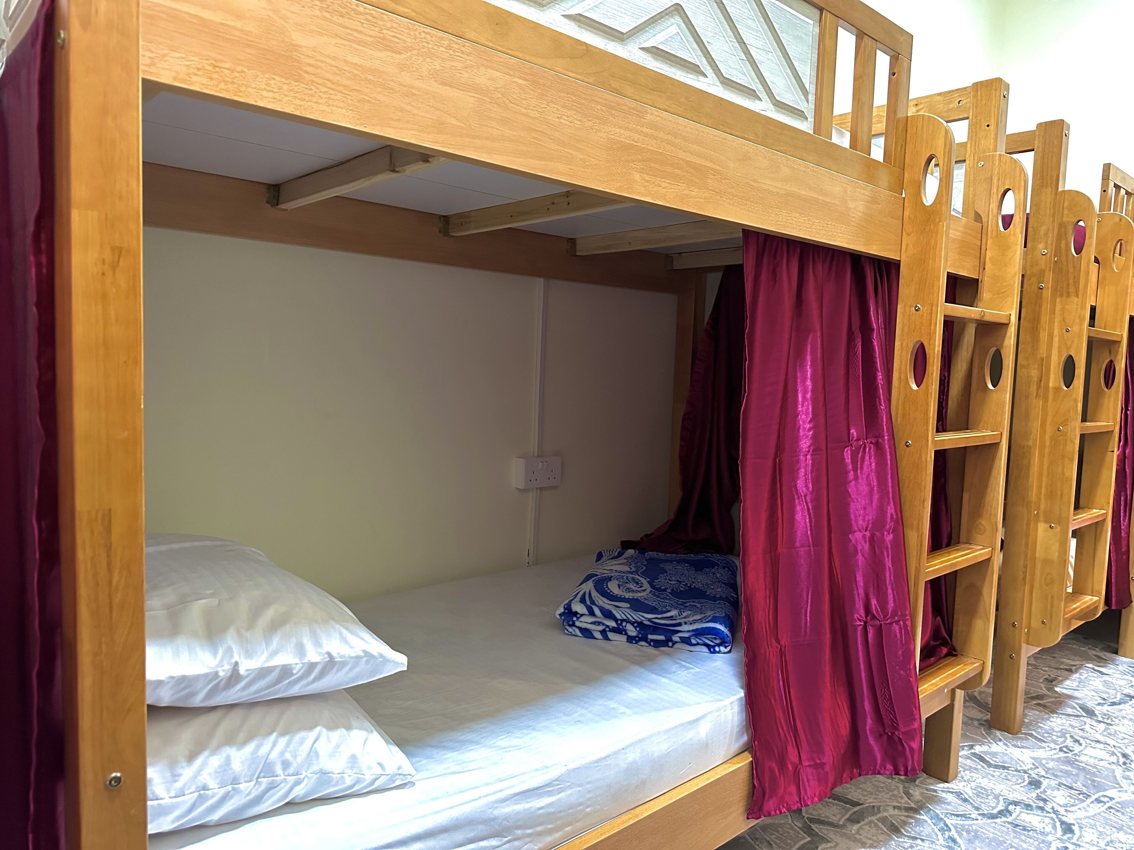 Hello Hostel