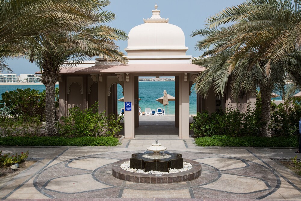 Grandeur Residences by Higuests Vacation Homes