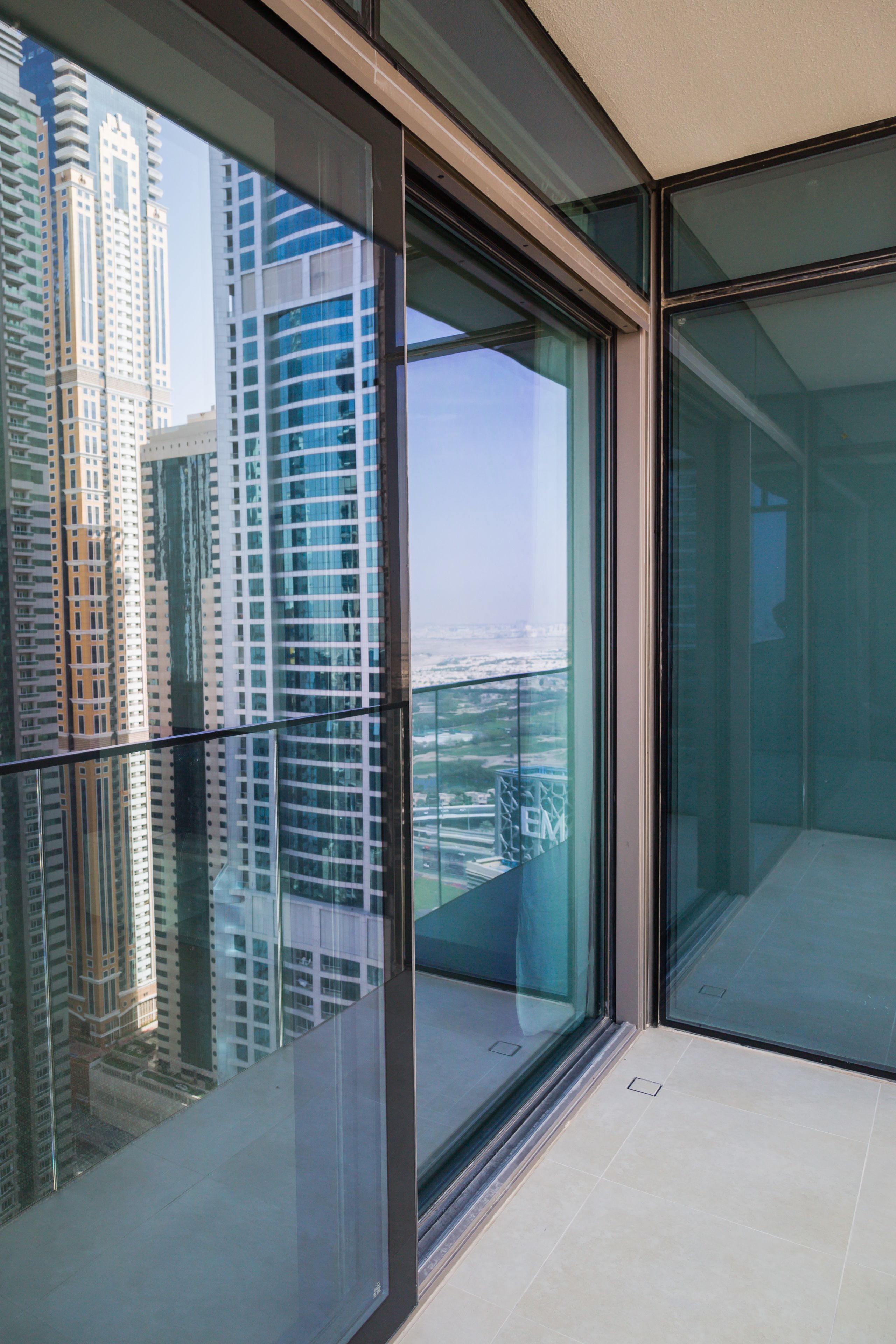 HiGuests - Marina Gate Jumeirah Living