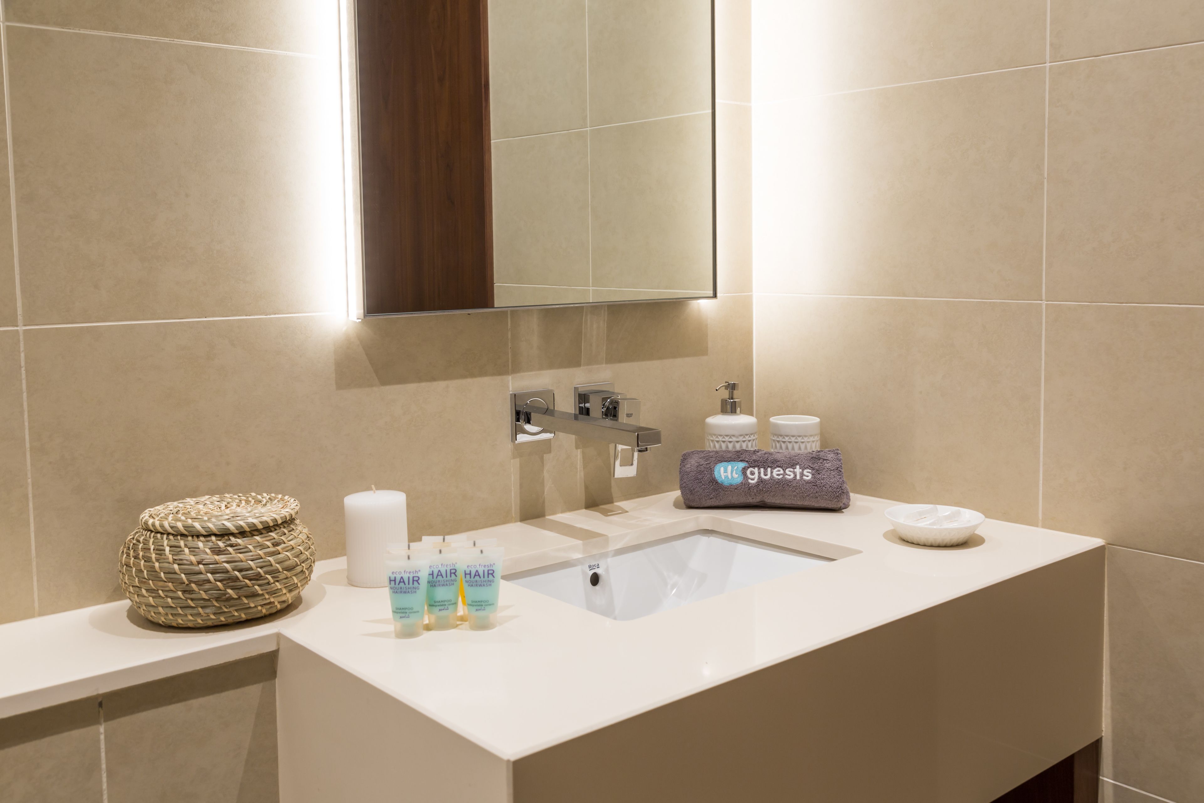 HiGuests - Marina Gate Jumeirah Living