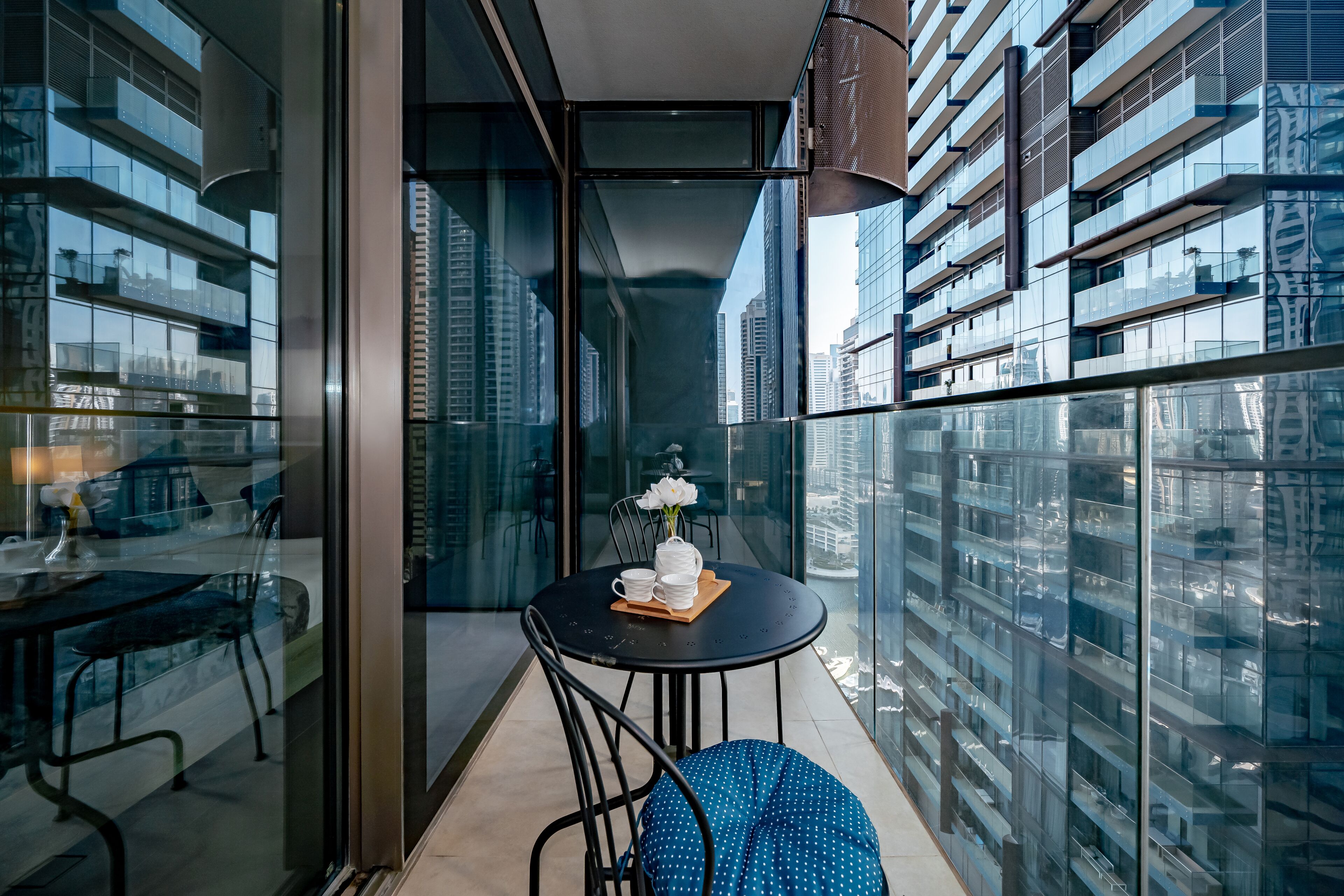 HiGuests - Marina Gate Jumeirah Living
