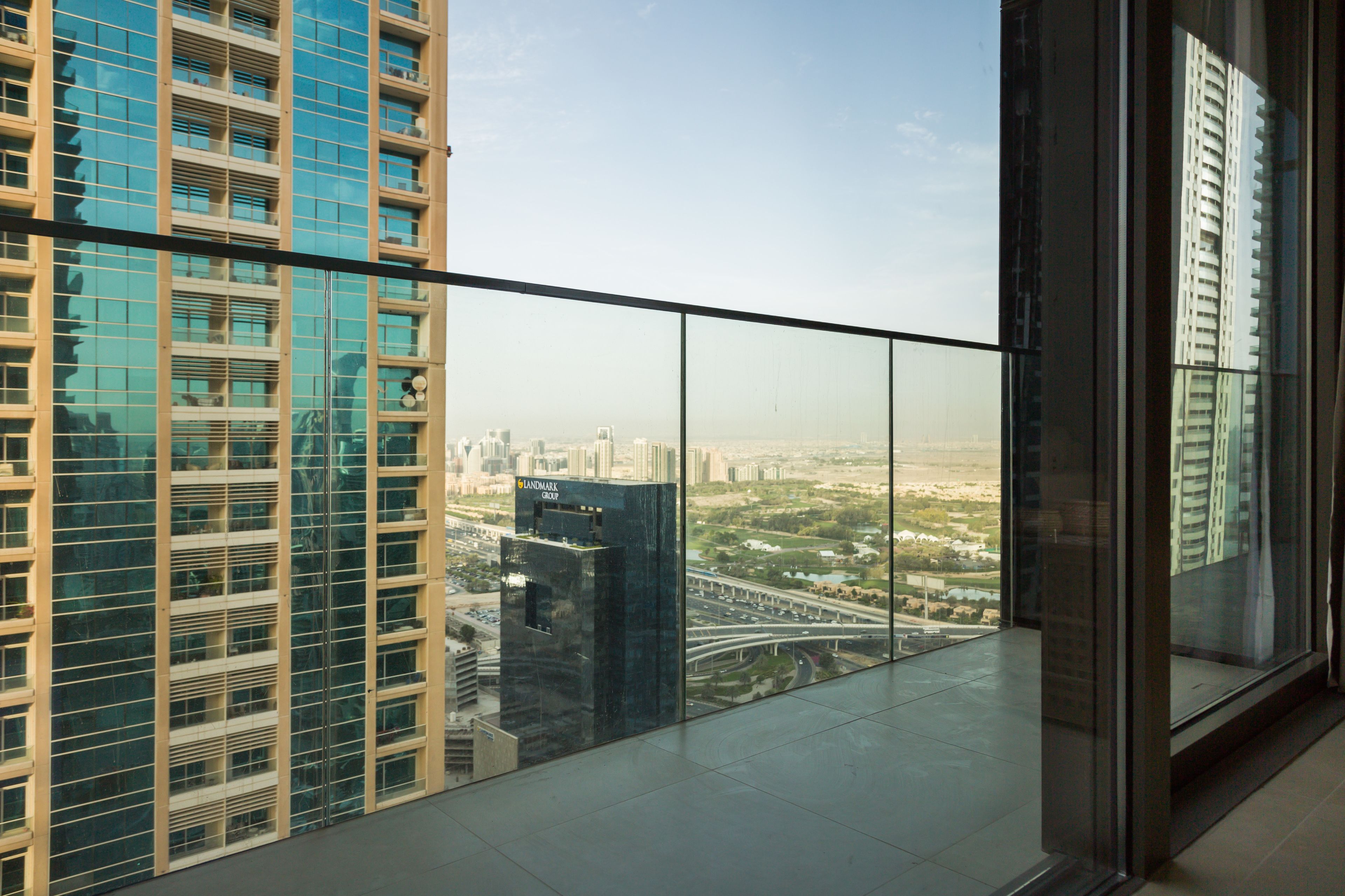 HiGuests - Marina Gate Jumeirah Living
