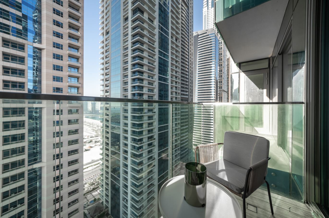 HiGuests - Marina Gate Jumeirah Living