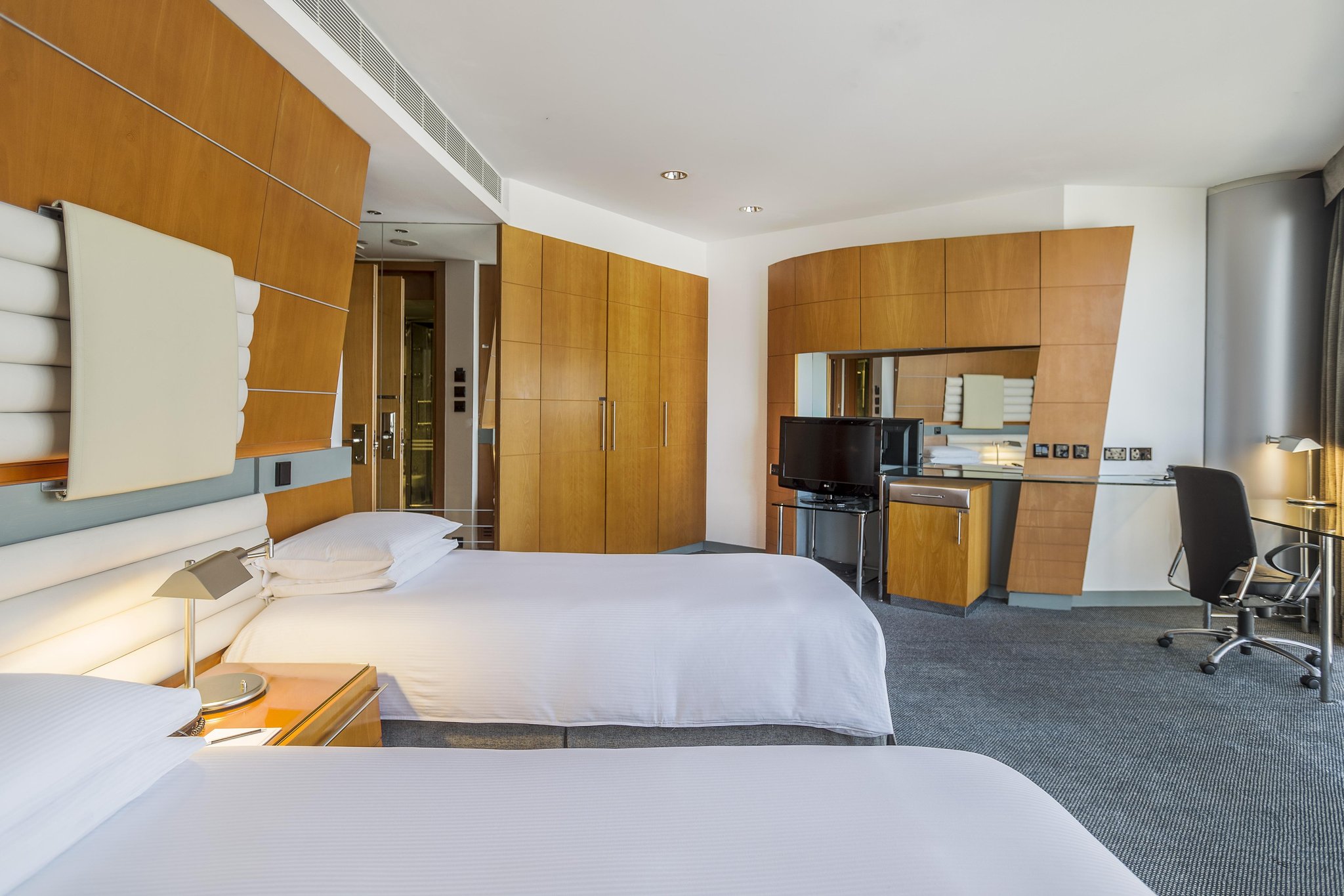 Golden Sands Hotel Creek