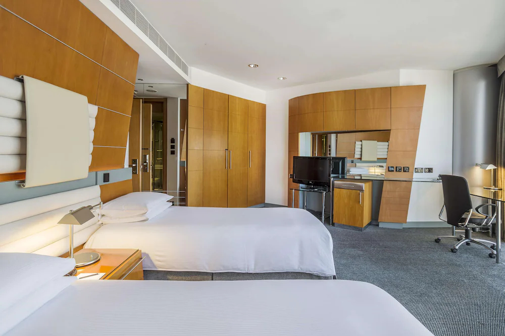 Golden Sands Hotel Creek