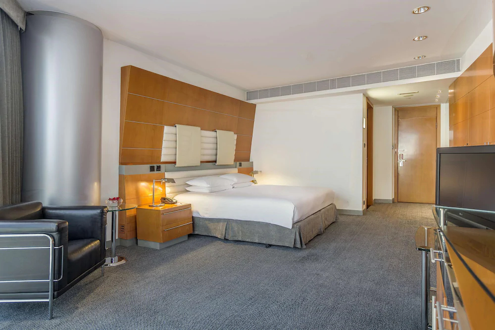 Golden Sands Hotel Creek