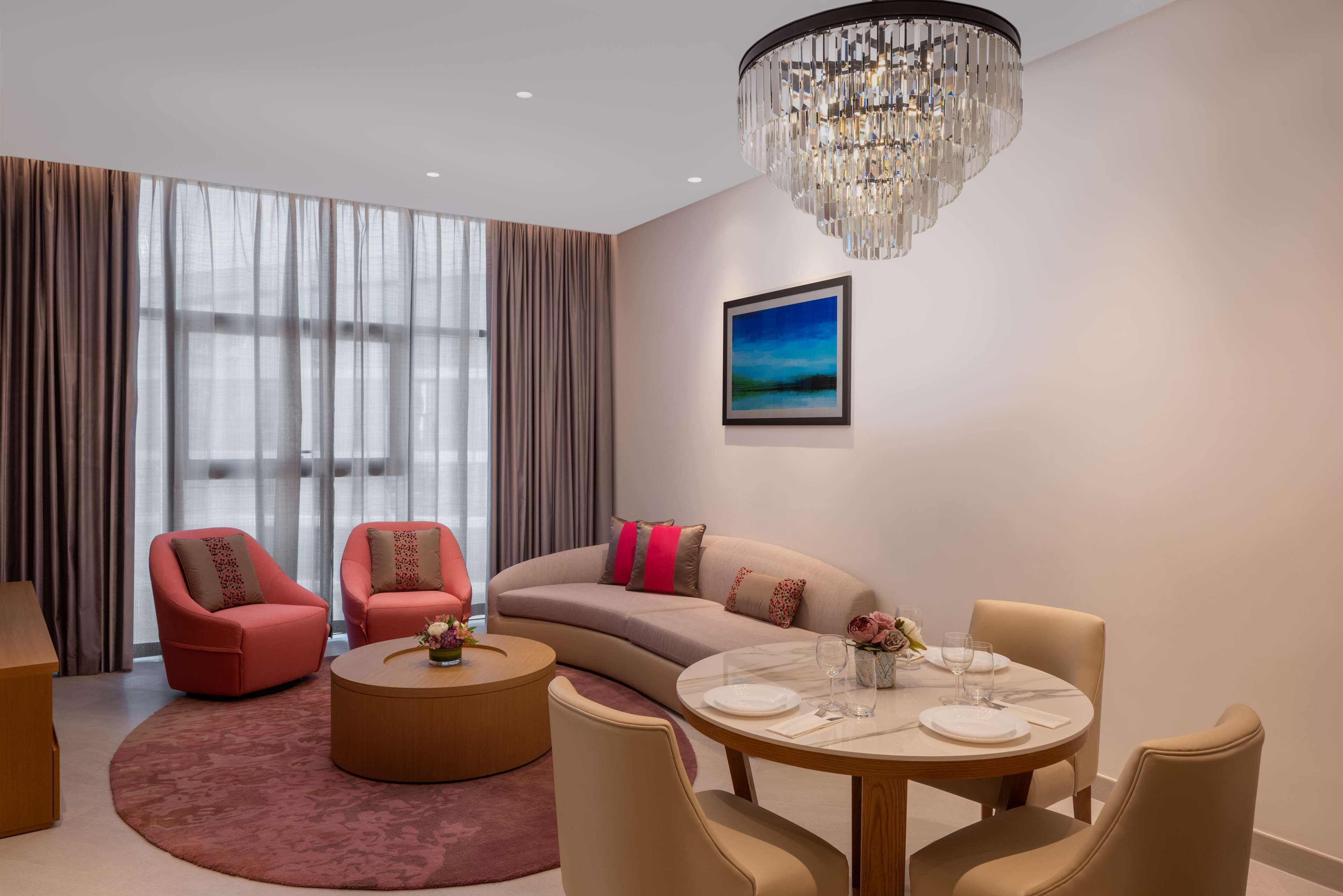 Hilton Dubai Creek Residences