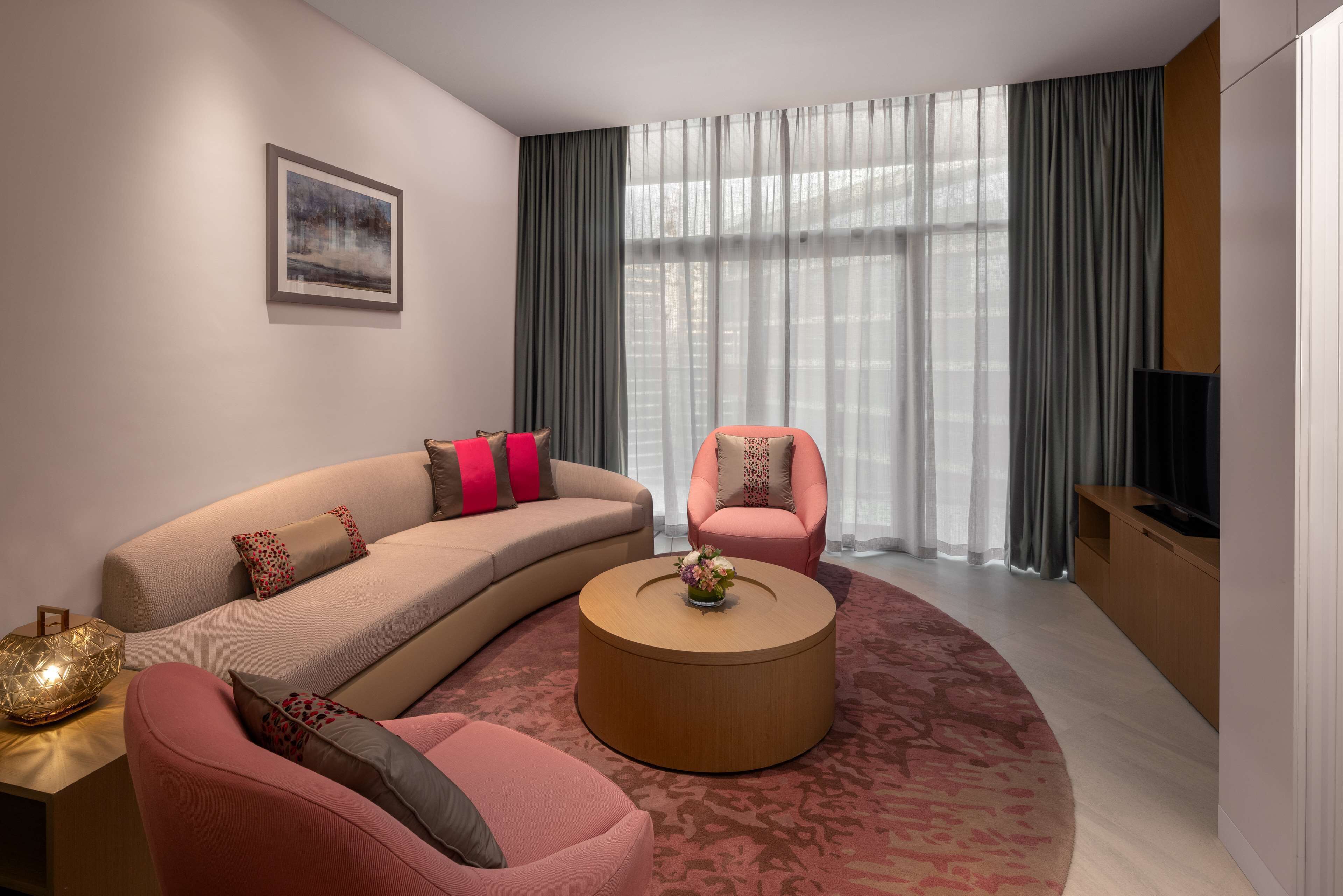 Hilton Dubai Creek Residences