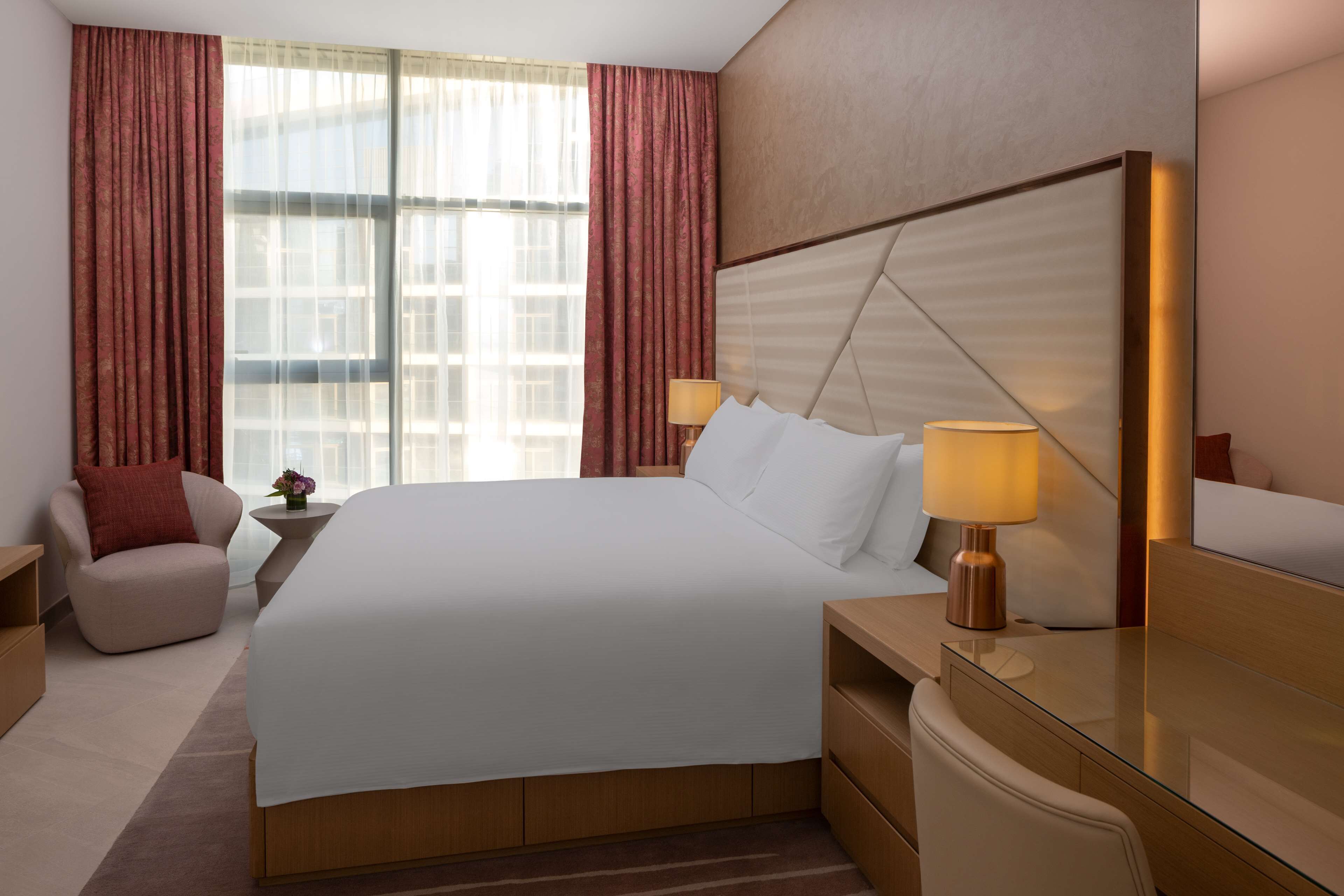 Hilton Dubai Creek Residences