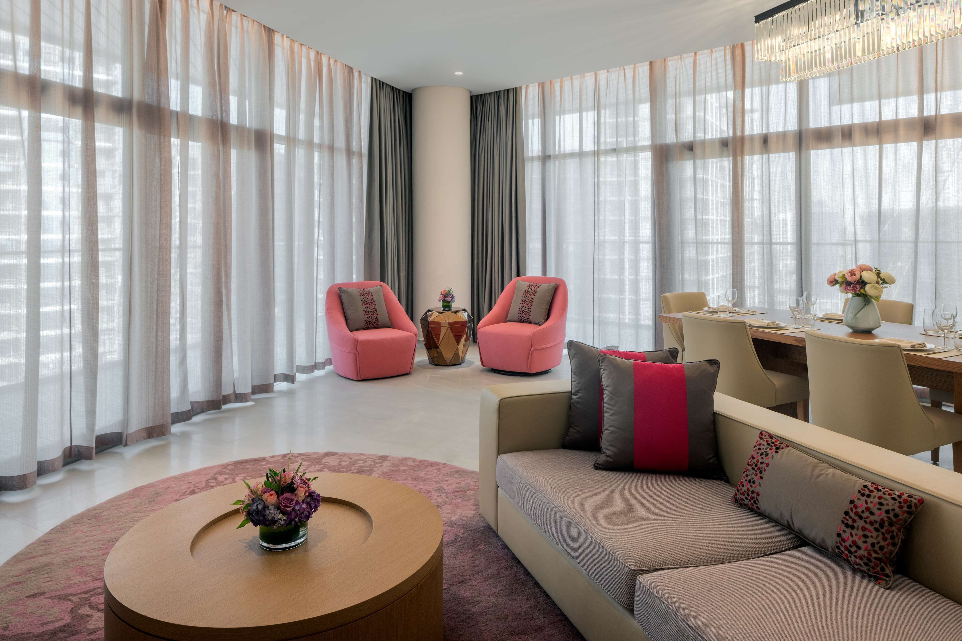Hilton Dubai Creek Residences