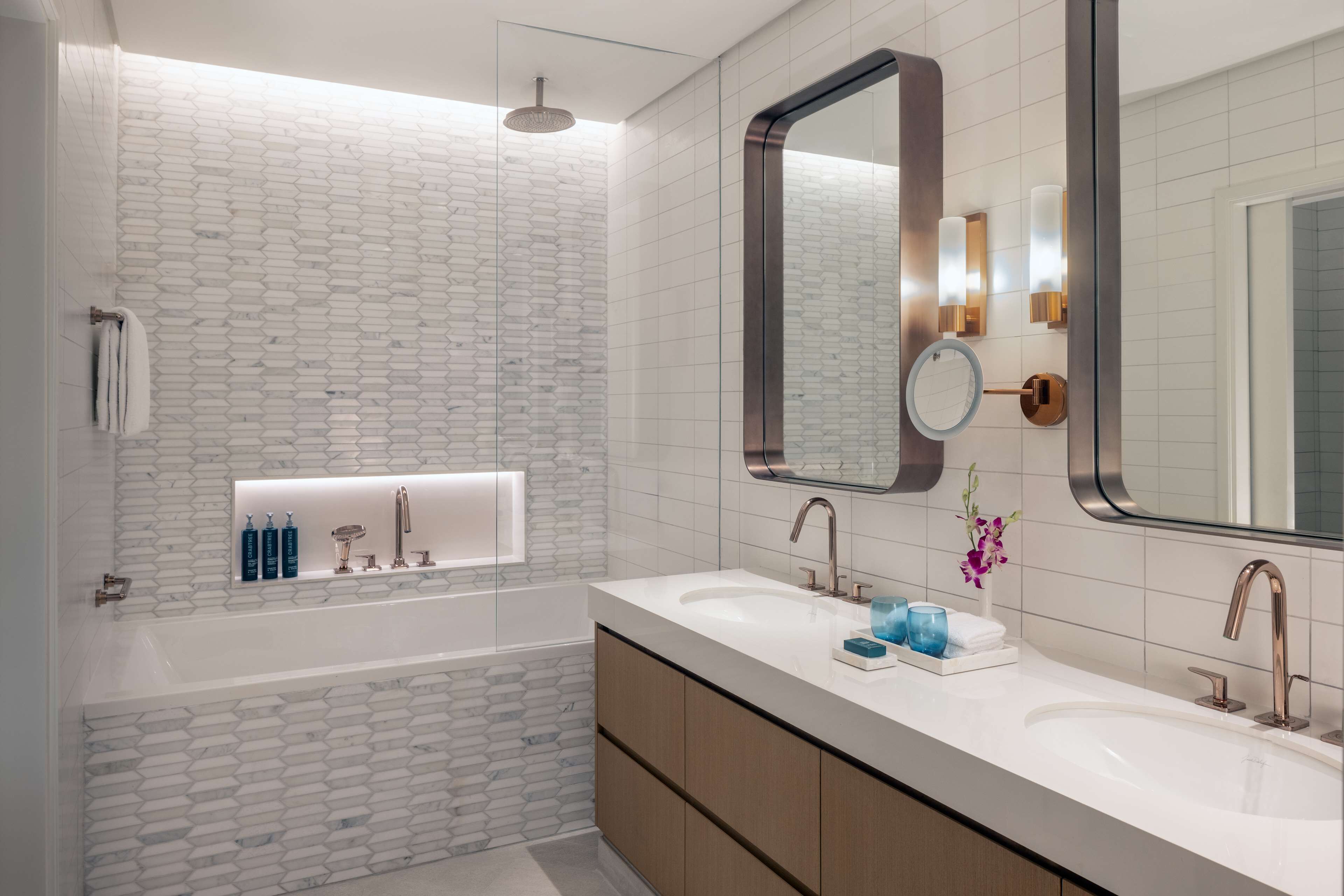 Hilton Dubai Creek Residences