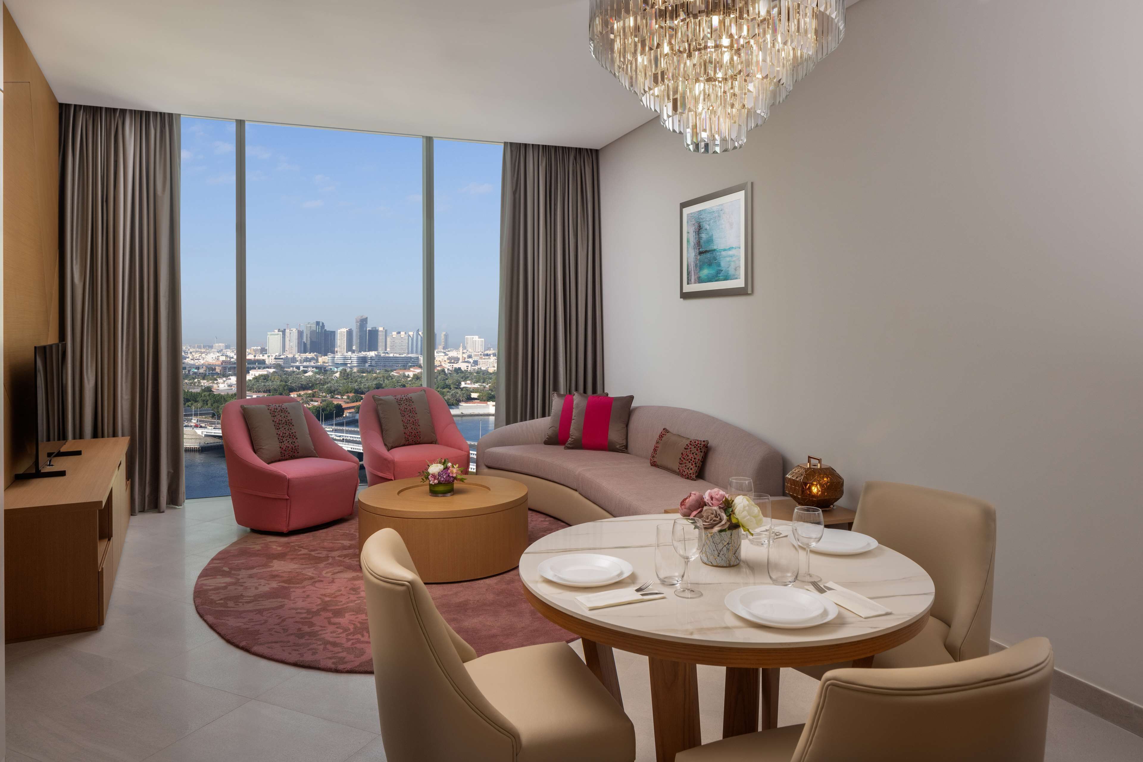 Hilton Dubai Creek Residences